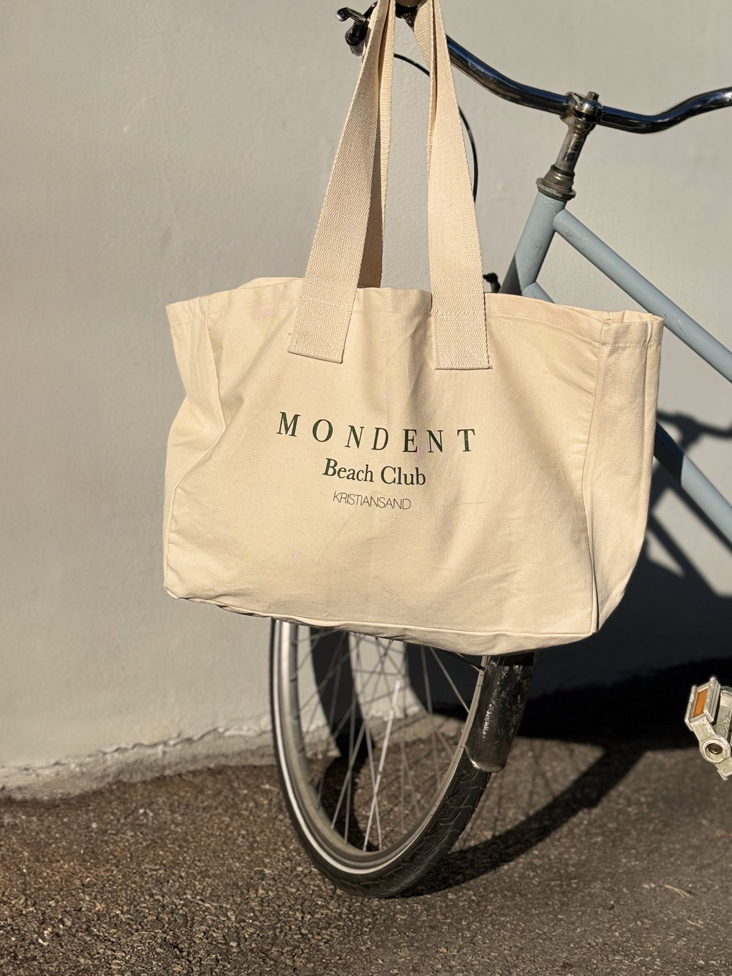 Beach Club Canvas Tote bag